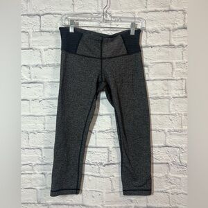 Lululemon Wunder Under Capris, sz 6